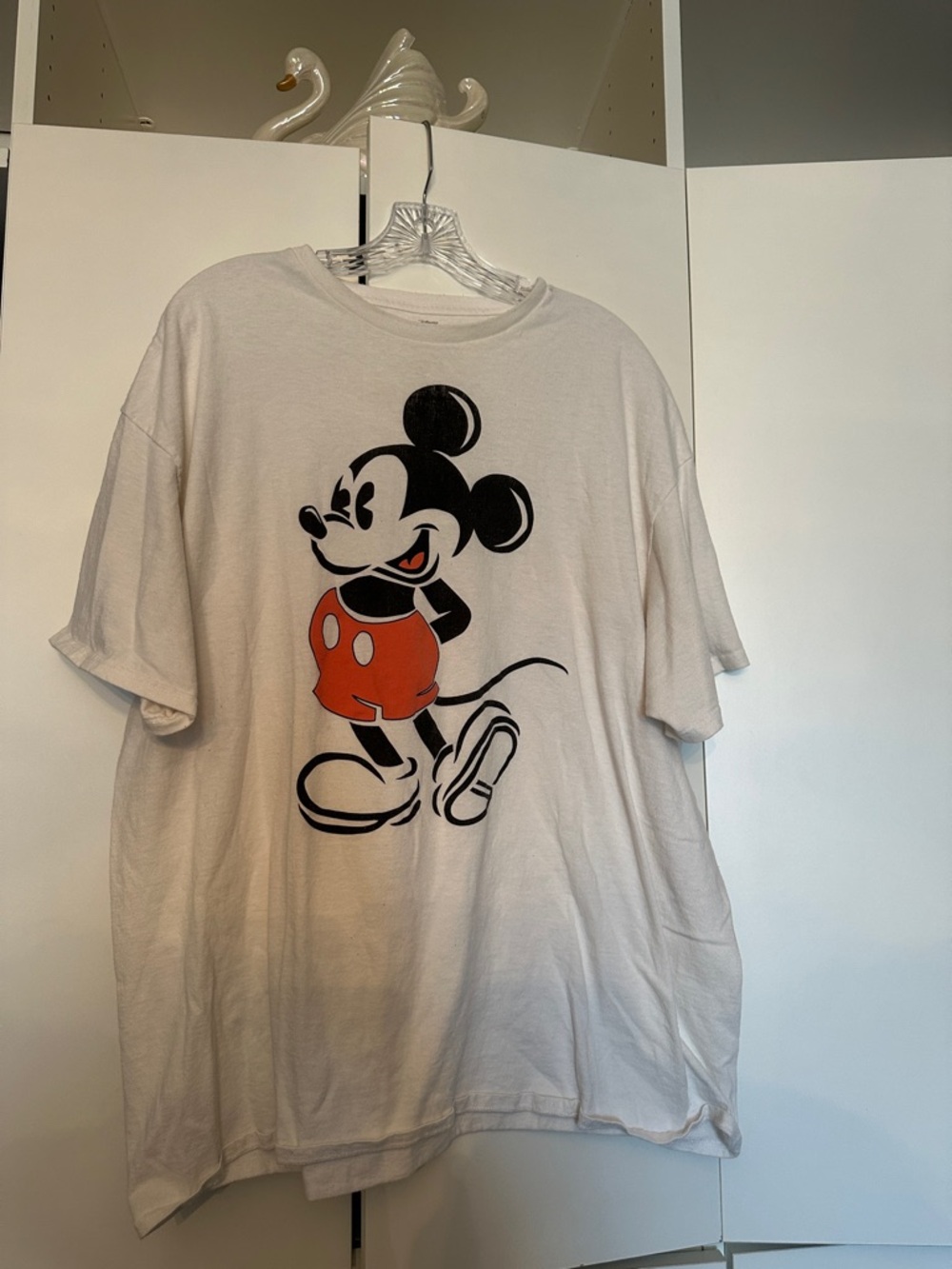 Disney Mickey Mouse Printed Tag-Detail Tee in White & Black unisex